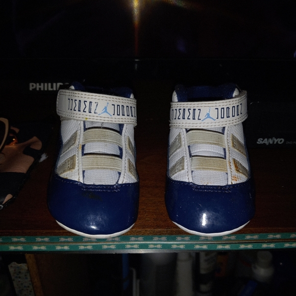 Baby Jordans - Picture 3 of 4